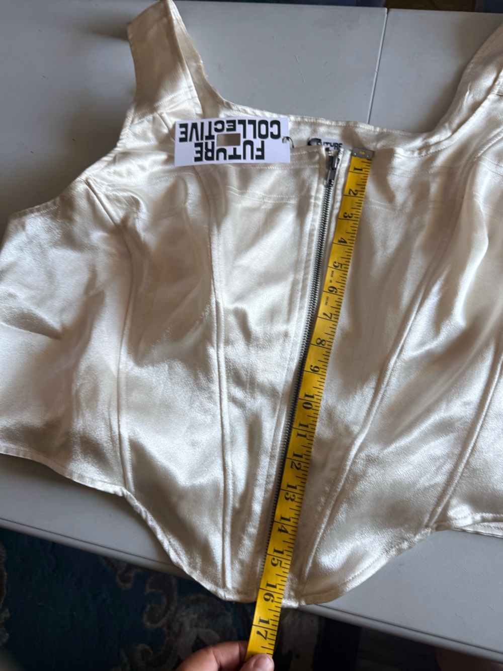 FUTURE COLLECTIVE Kahlana Barfield Satin Cream Zip-Up Corset.
Size 24W/26W - Picture 7 of 15